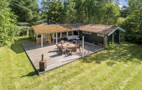 Beautiful Home In Højby With Wifi, Højby